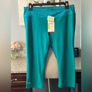 New NWT Under Armour UA Fitted Capri Leggings teal green size L Large 18” inseam